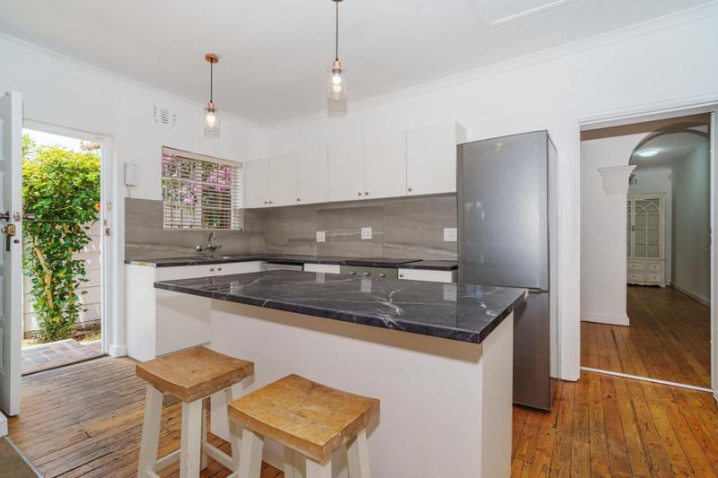 2 Bedroom Property for Sale in Harfield Village Western Cape